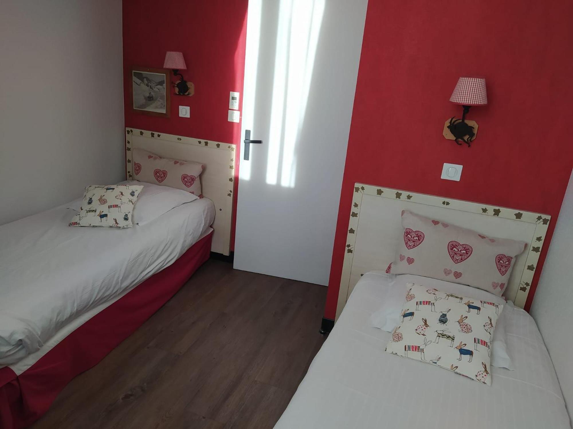 Hotel Des Princes, Chambery Centre Екстериор снимка