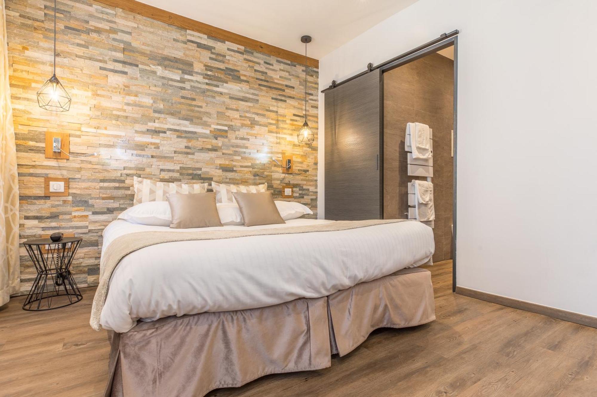 Hotel Des Princes, Chambery Centre Екстериор снимка