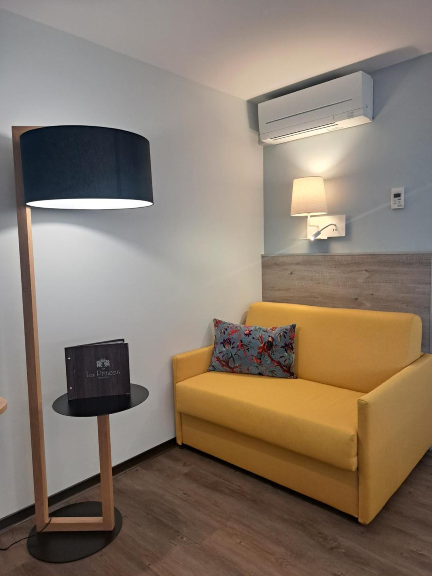 Hotel Des Princes, Chambery Centre Екстериор снимка
