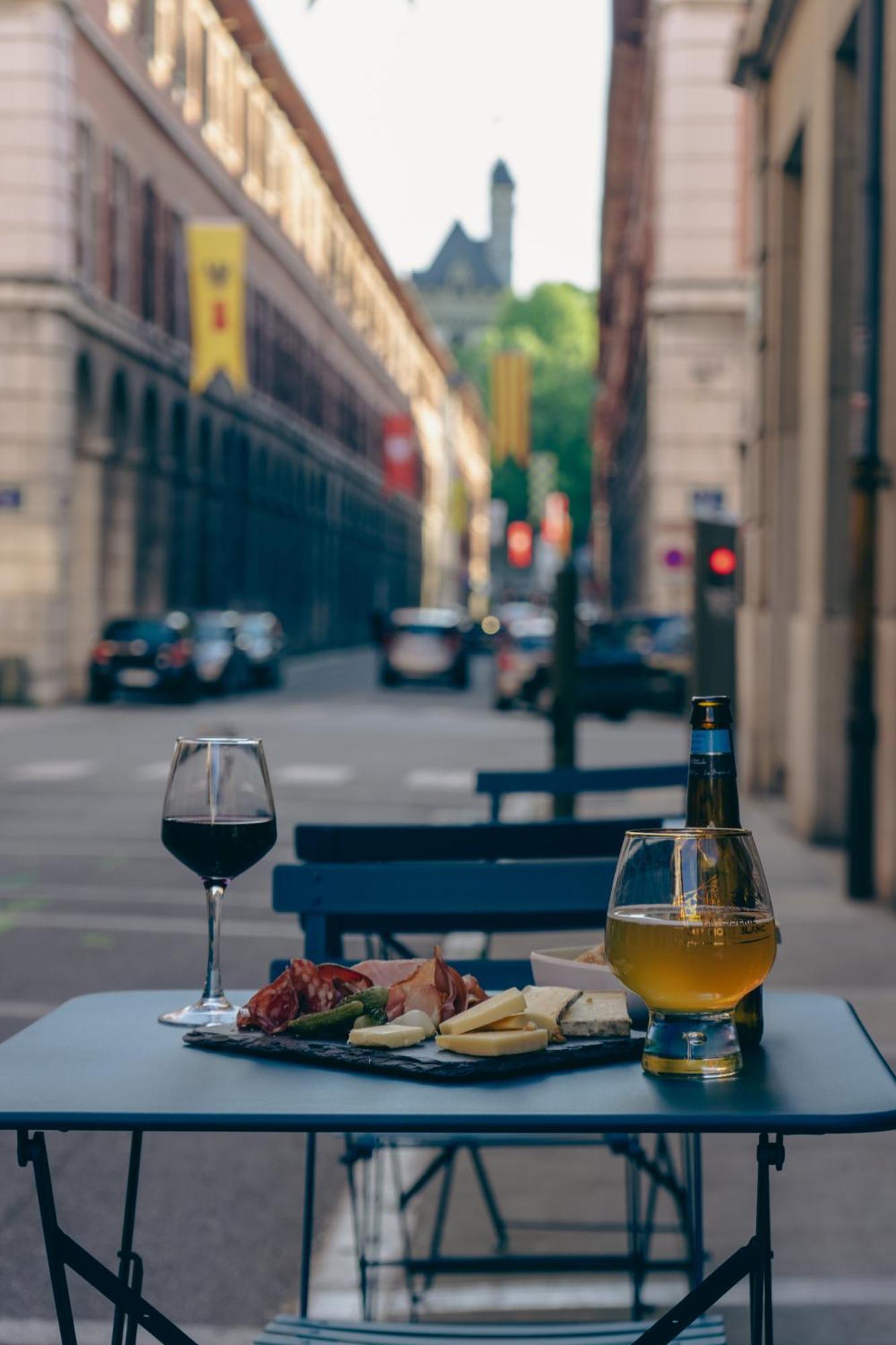 Hotel Des Princes, Chambery Centre Екстериор снимка