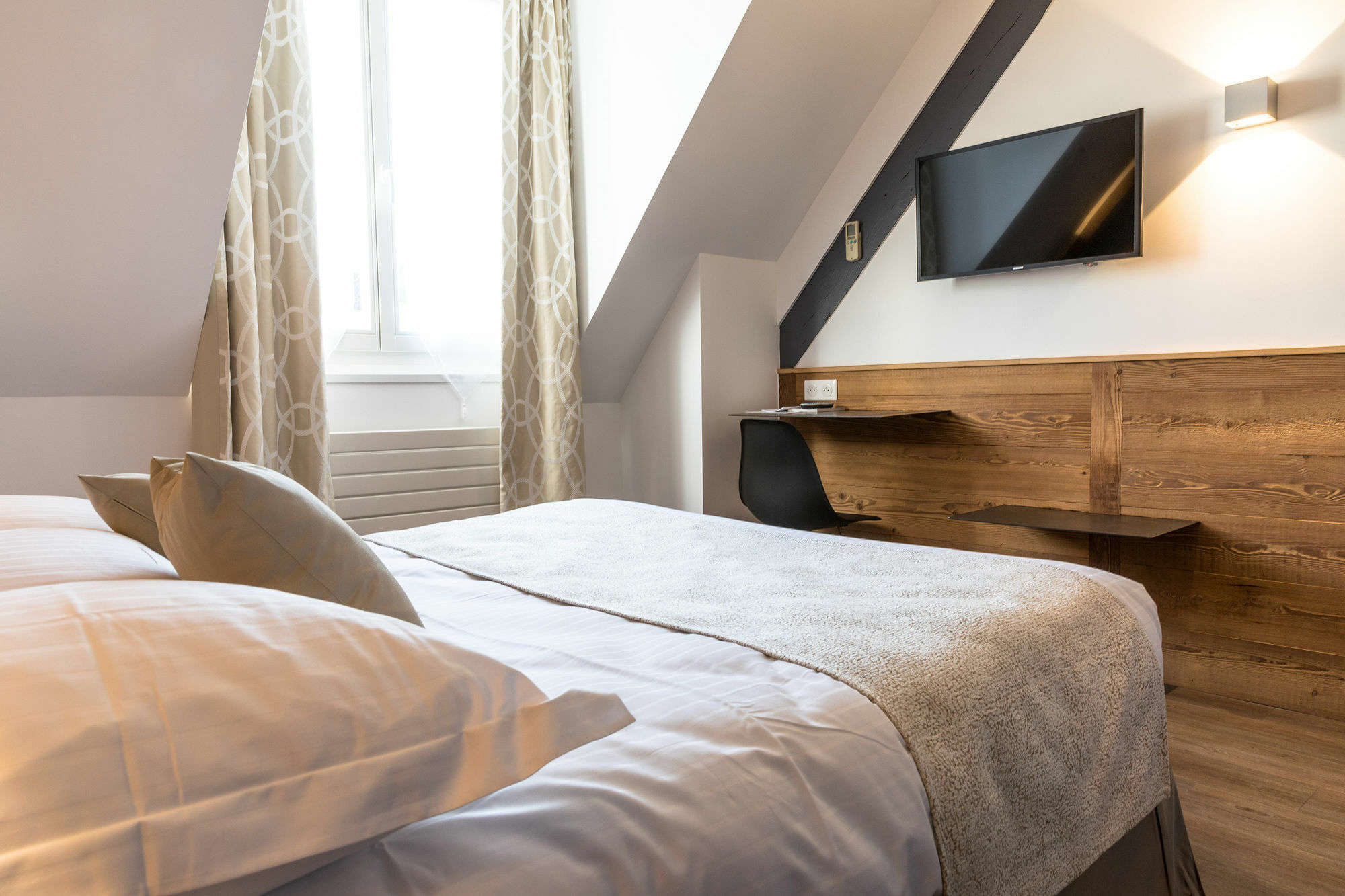 Hotel Des Princes, Chambery Centre Екстериор снимка