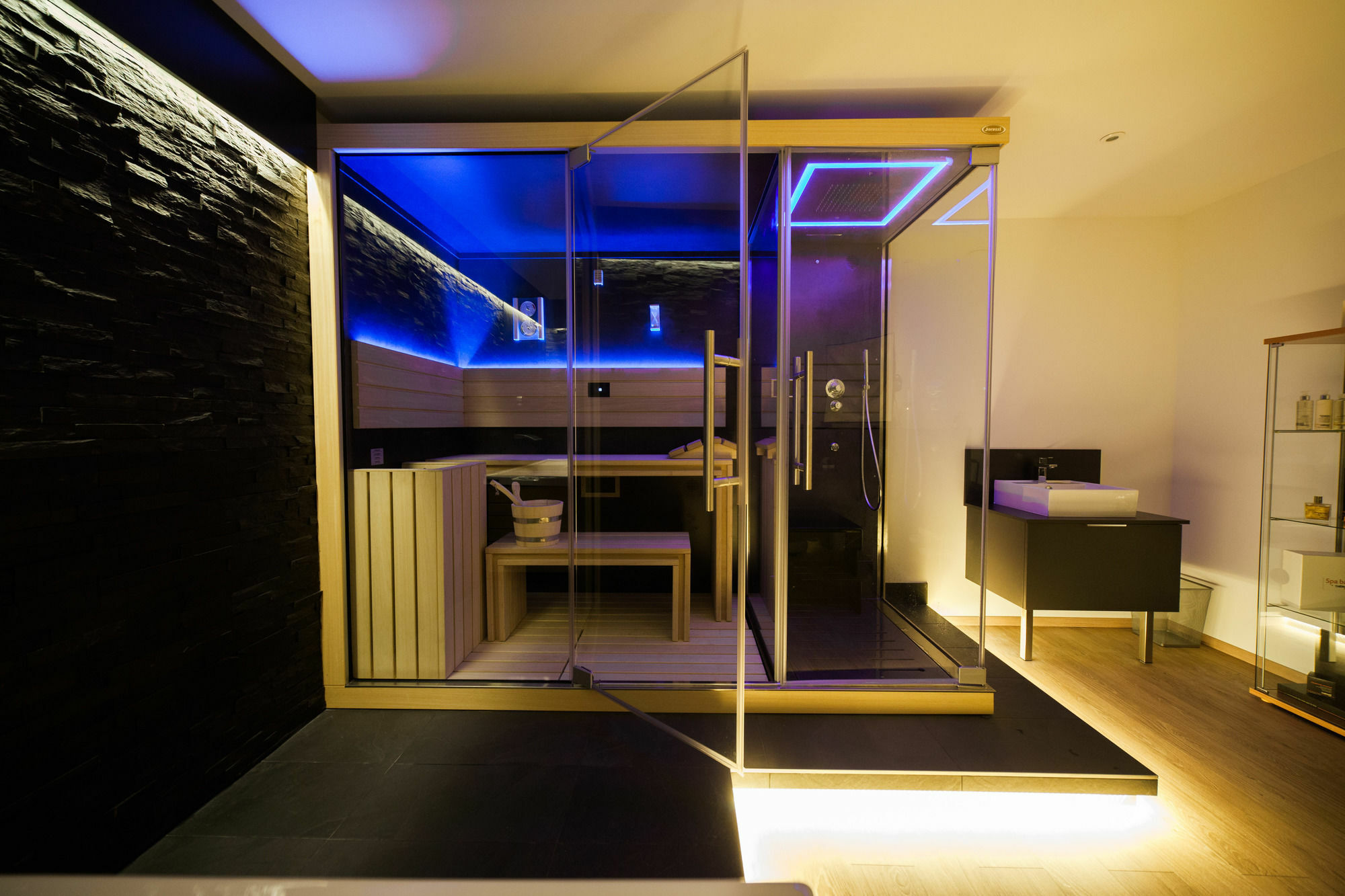 Hotel Des Princes, Chambery Centre Екстериор снимка