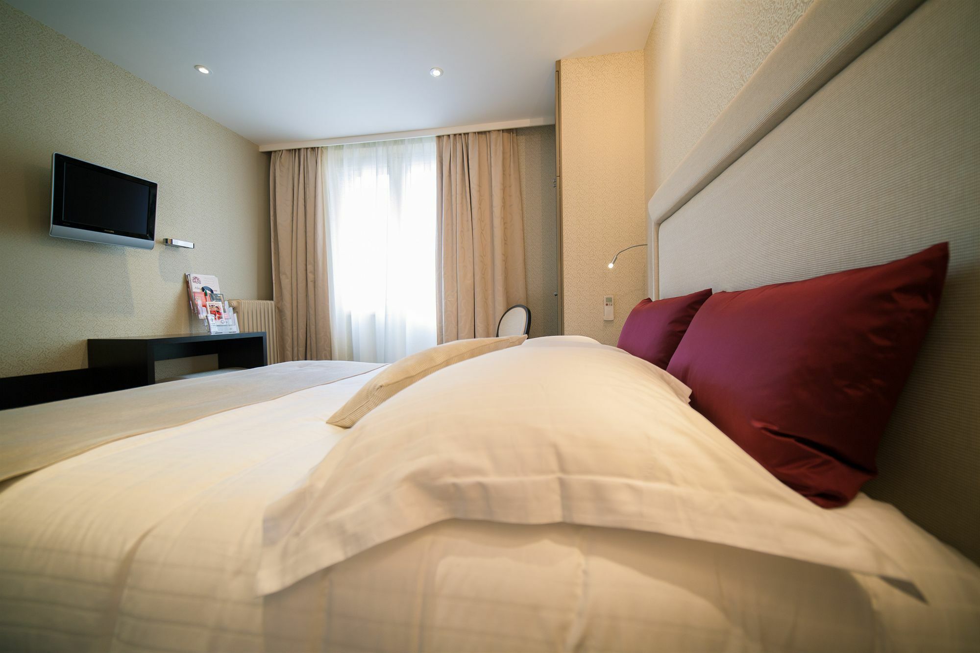 Hotel Des Princes, Chambery Centre Екстериор снимка