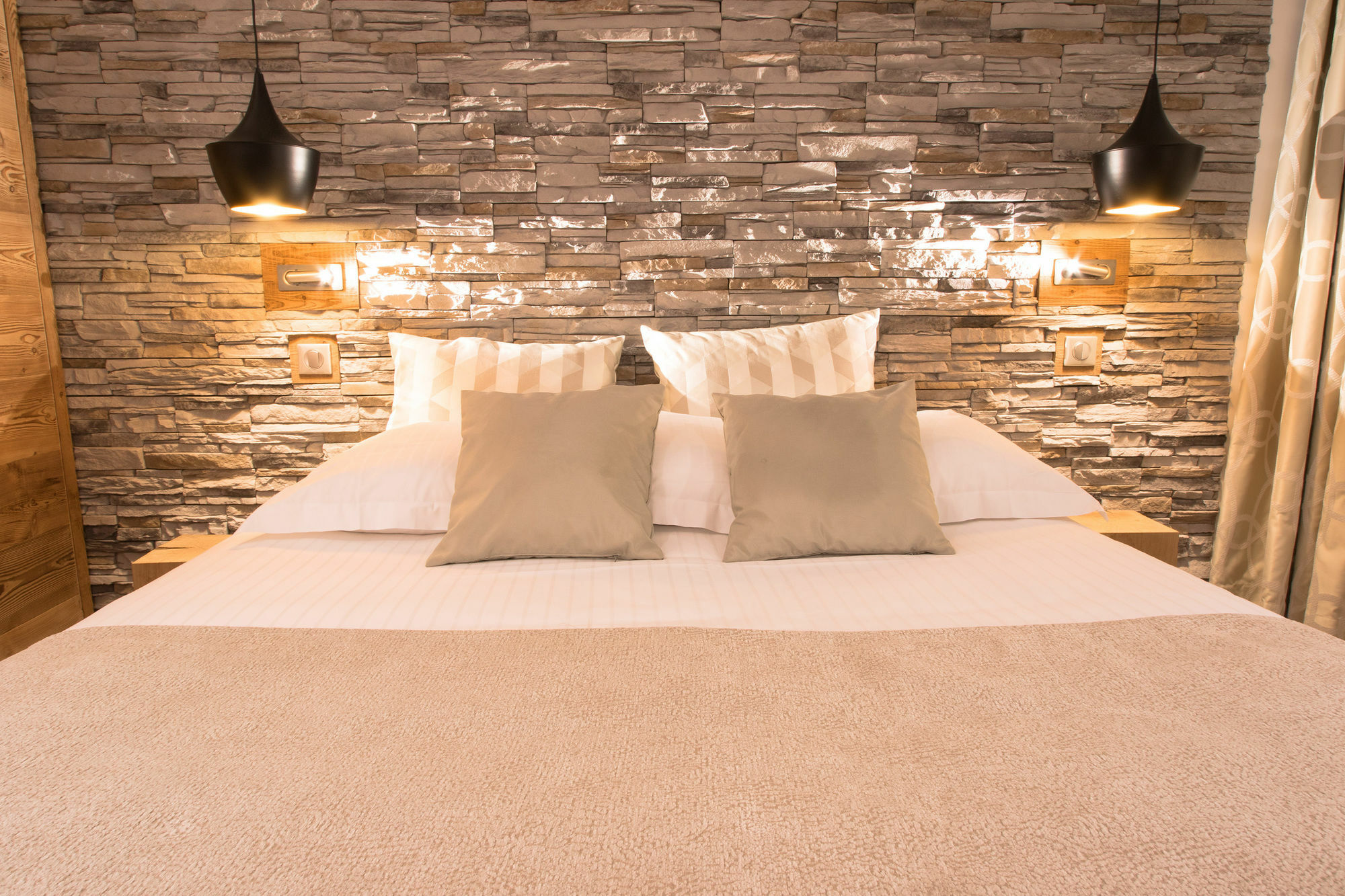 Hotel Des Princes, Chambery Centre Екстериор снимка