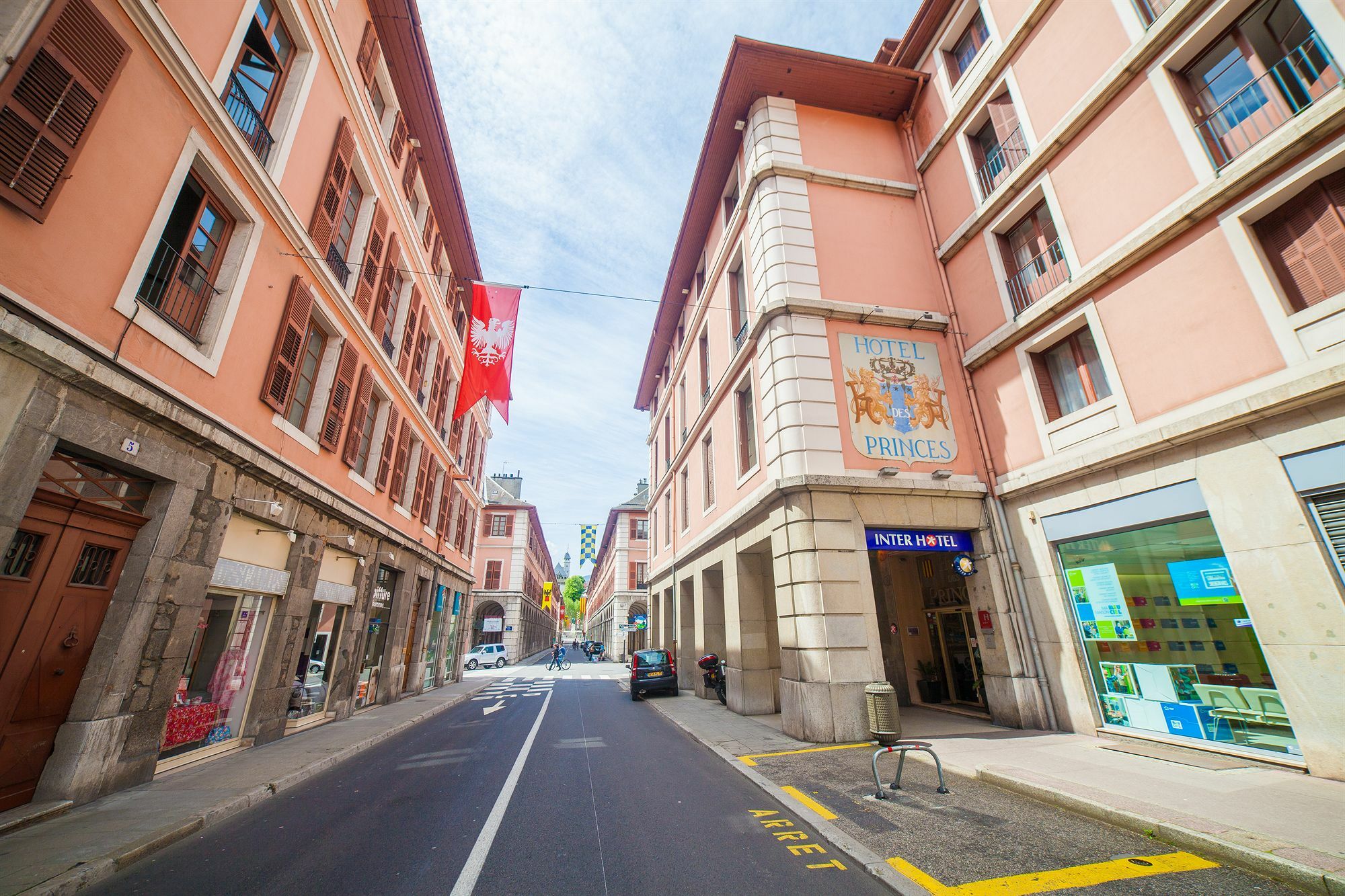 Hotel Des Princes, Chambery Centre Екстериор снимка
